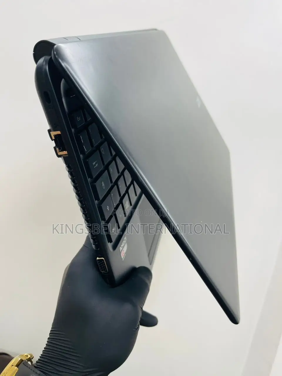 Laptop Acer Aspire E1-522 4GB AMD Ryzen 5 HDD 320GB