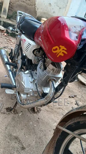 Royal RY125 2025 Red