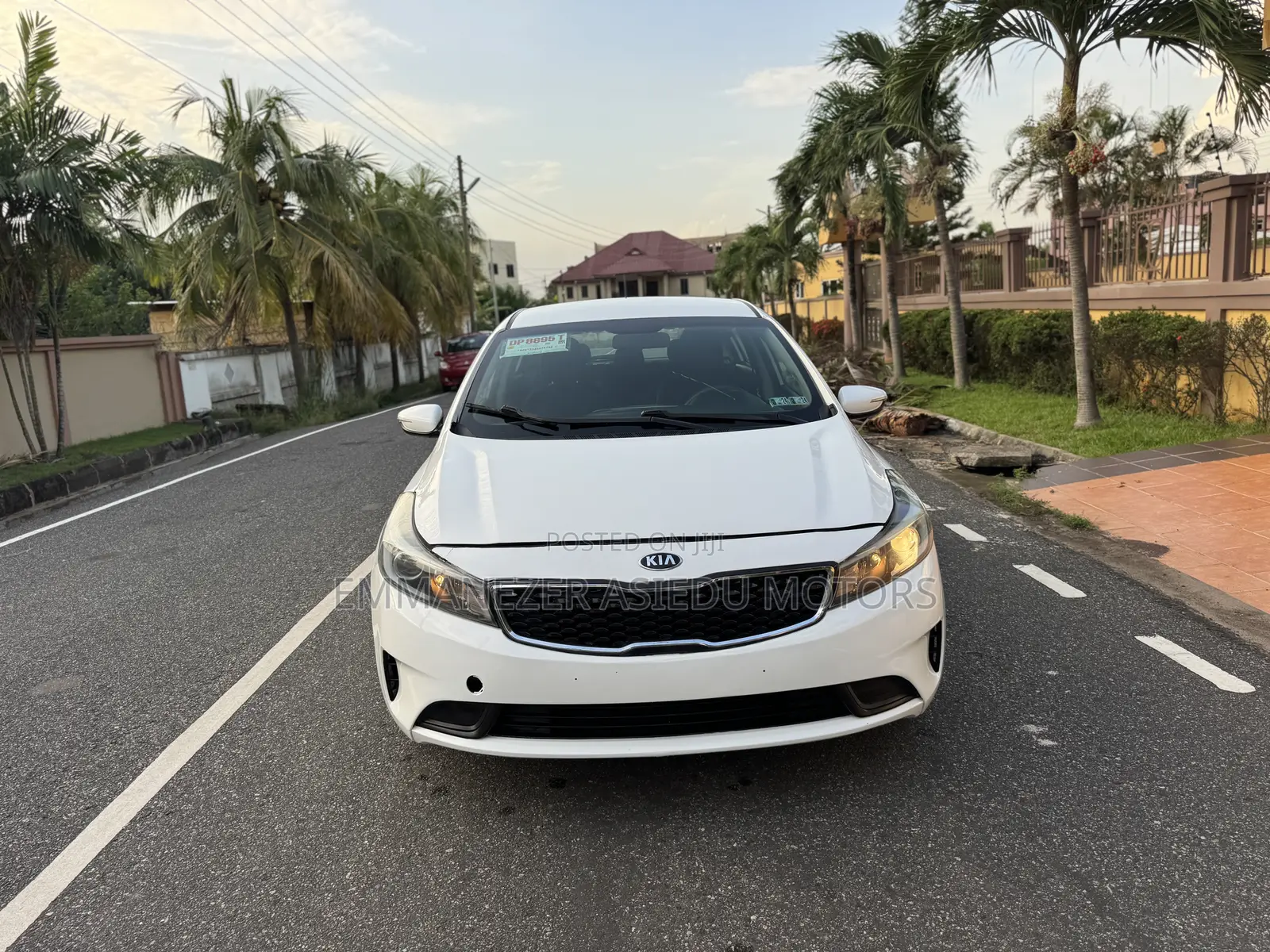 Kia Forte EX Hatchback 2017 White