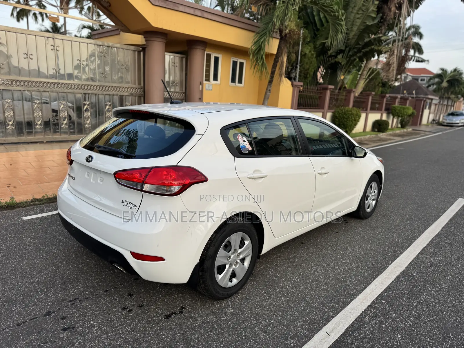 Kia Forte EX Hatchback 2017 White