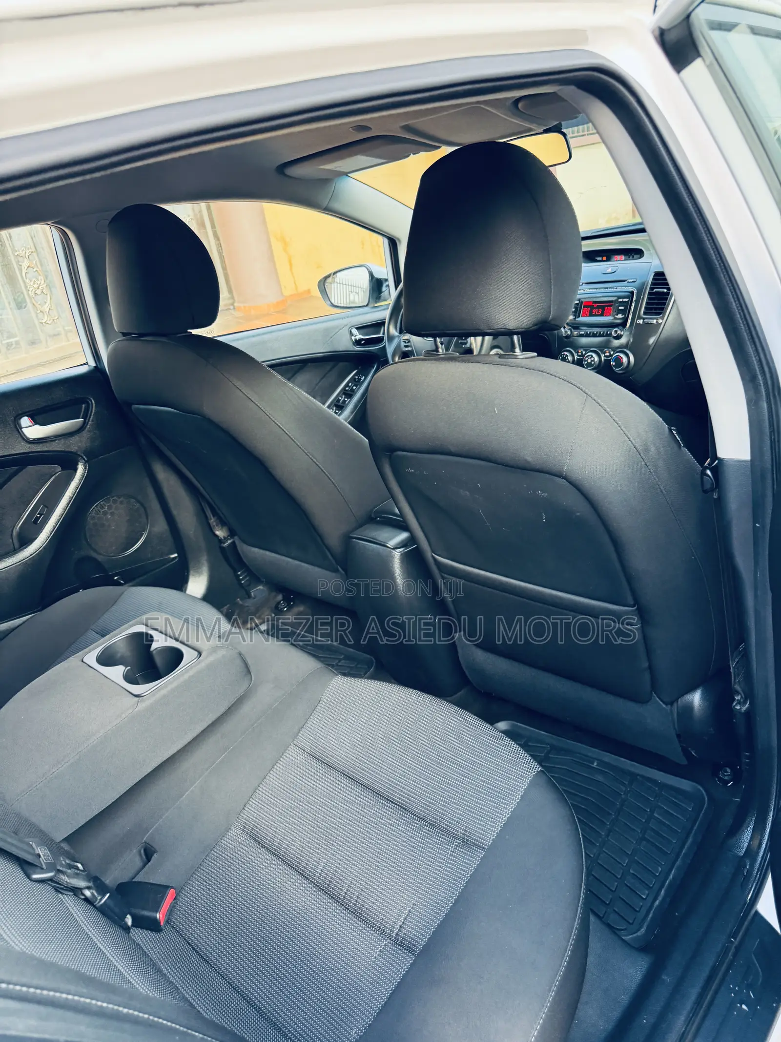 Kia Forte EX Hatchback 2017 White