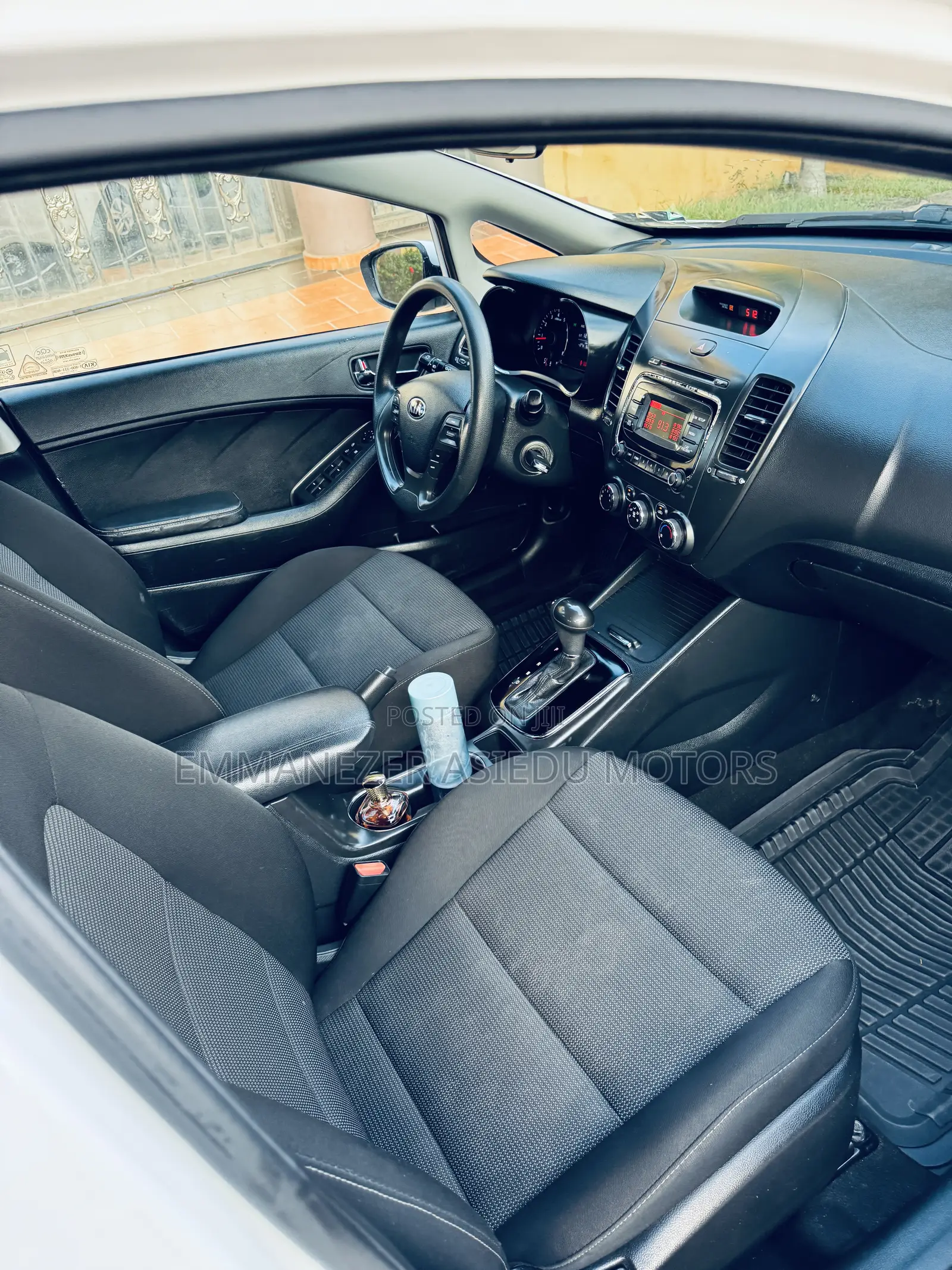Kia Forte EX Hatchback 2017 White