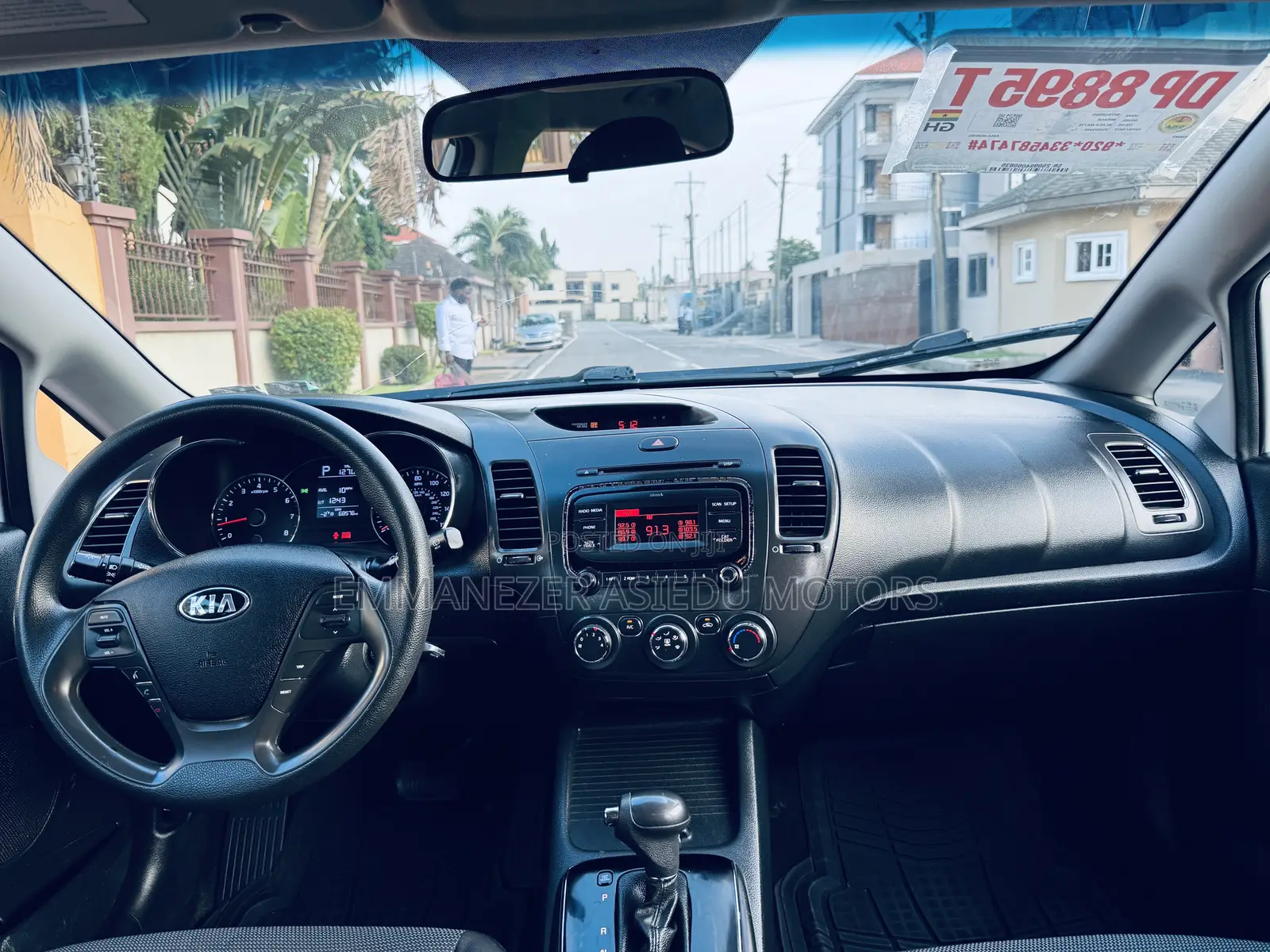 Kia Forte EX Hatchback 2017 White
