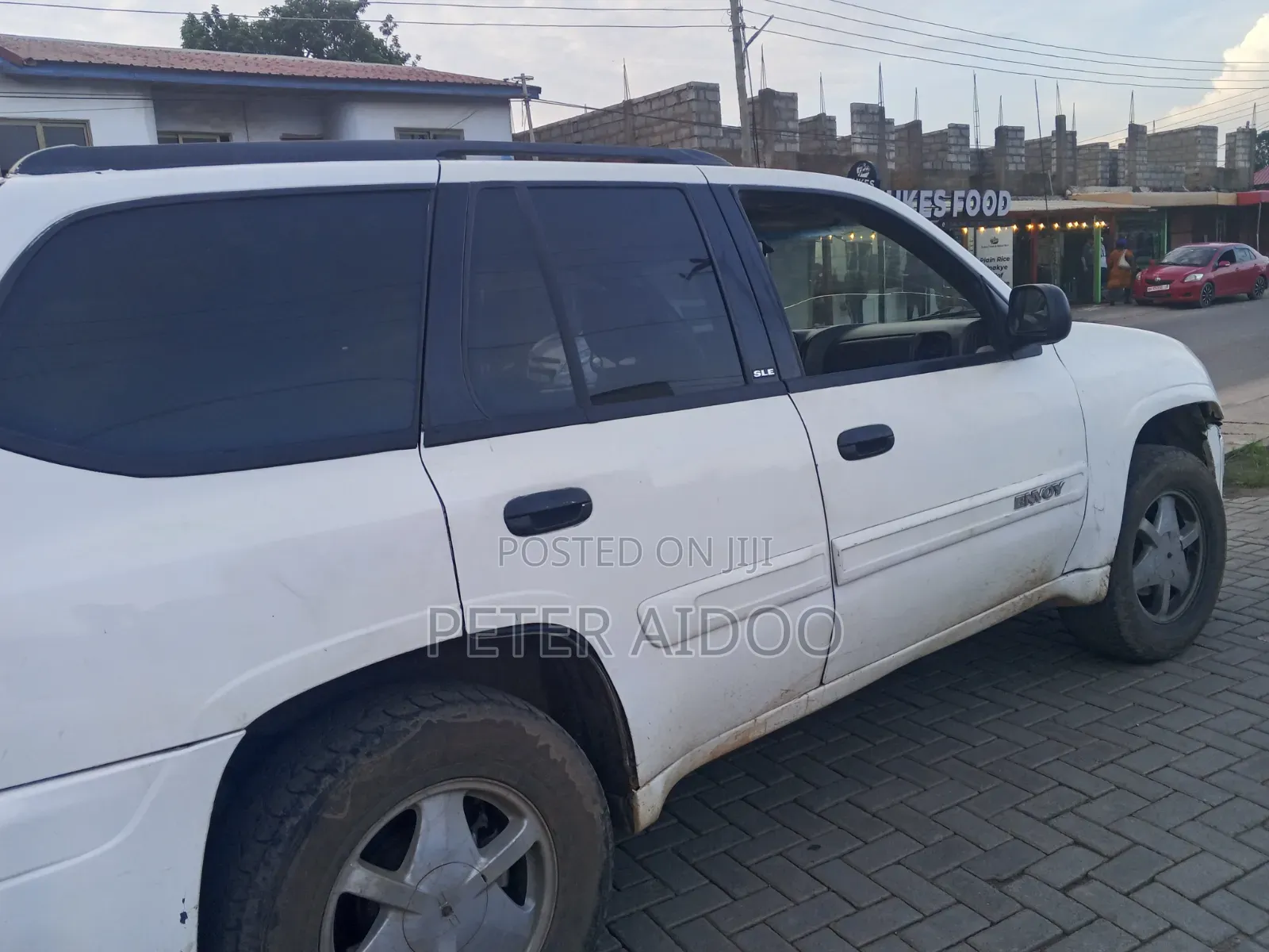 GMC Envoy 2009 White