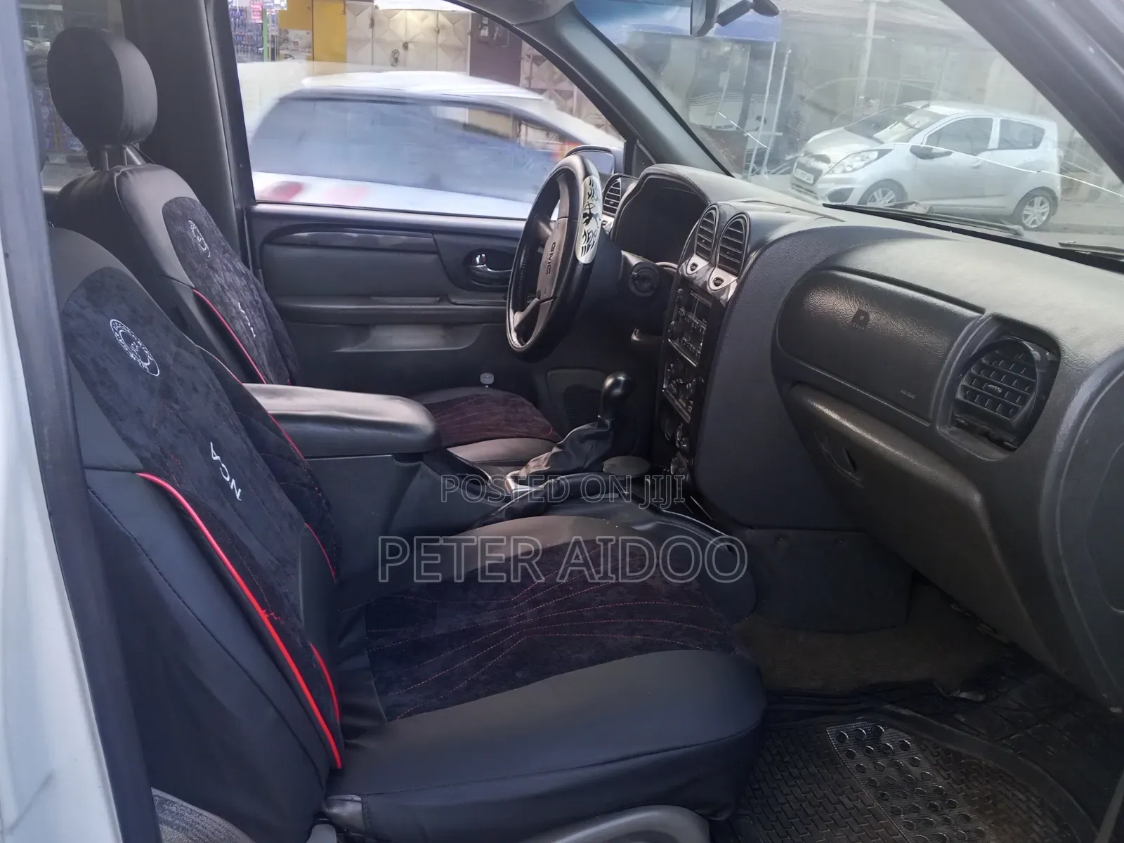GMC Envoy 2009 White