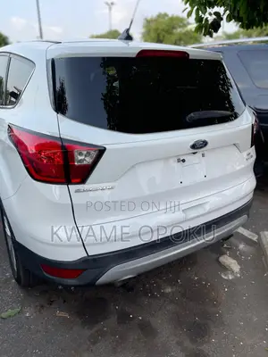 Ford Escape SE 4x4 2019 White