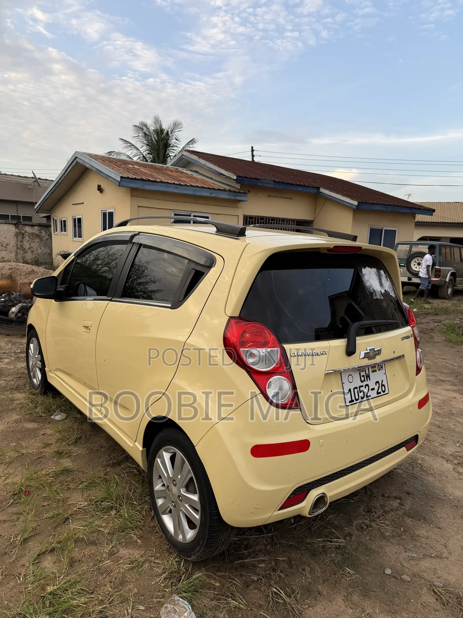 Chevrolet Spark 1LT 4dr Hatchback (1.2L 4cyl CVT) 2014 Yellow