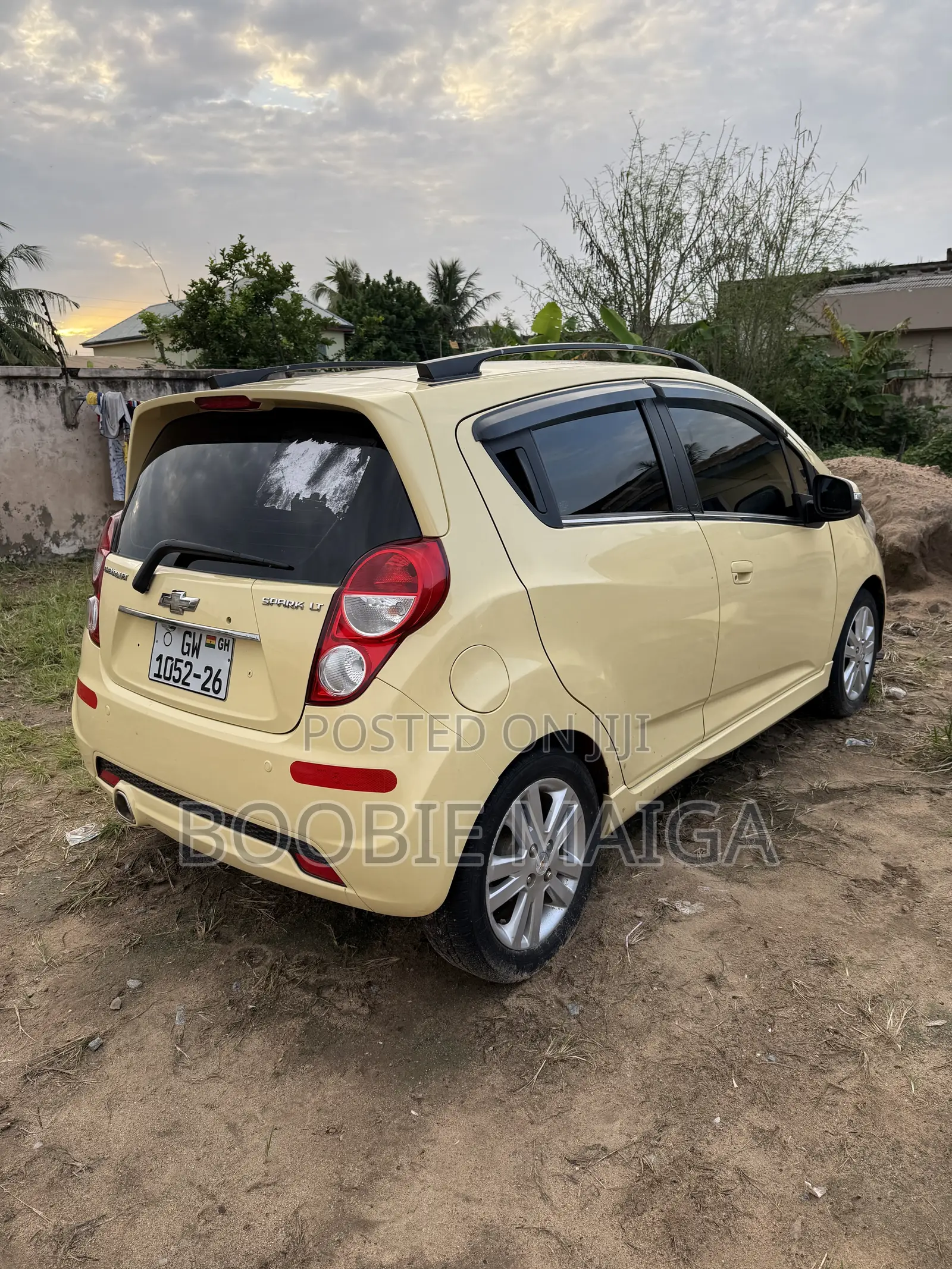 Chevrolet Spark 1LT 4dr Hatchback (1.2L 4cyl CVT) 2014 Yellow