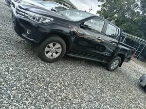 Toyota Hilux Revo Double Cab Petrol 2.7 AWD 2016 Black