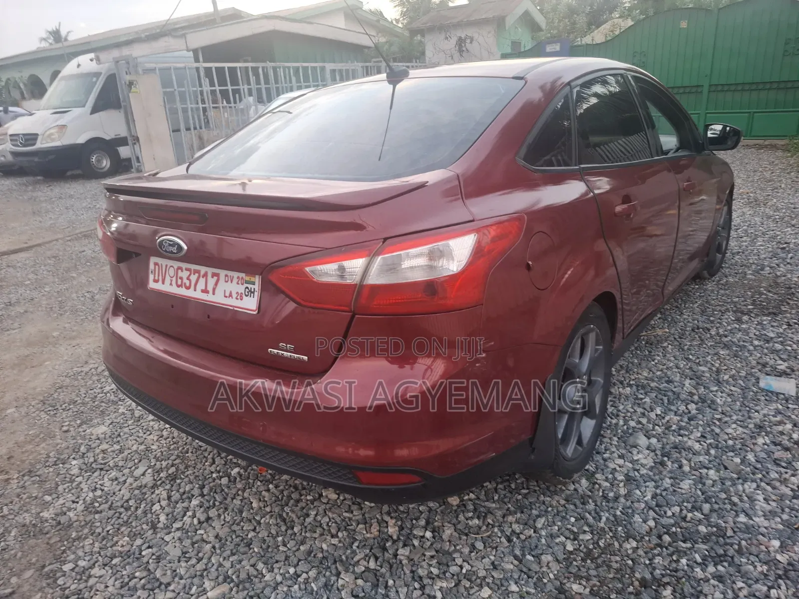 Ford Focus SE 4dr Hatchback (2.0L 4cyl 5M) 2015 Red