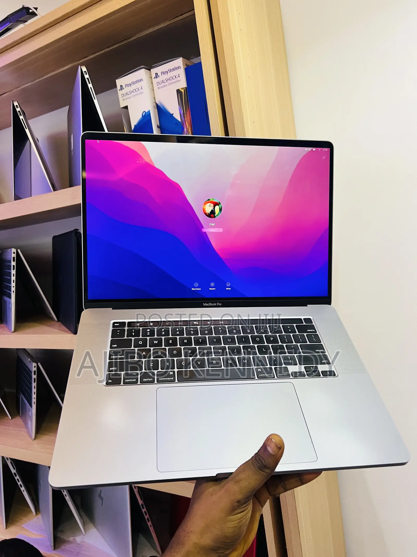 Laptop Apple MacBook Pro 2019 16GB Intel Core i7 SSD 512GB