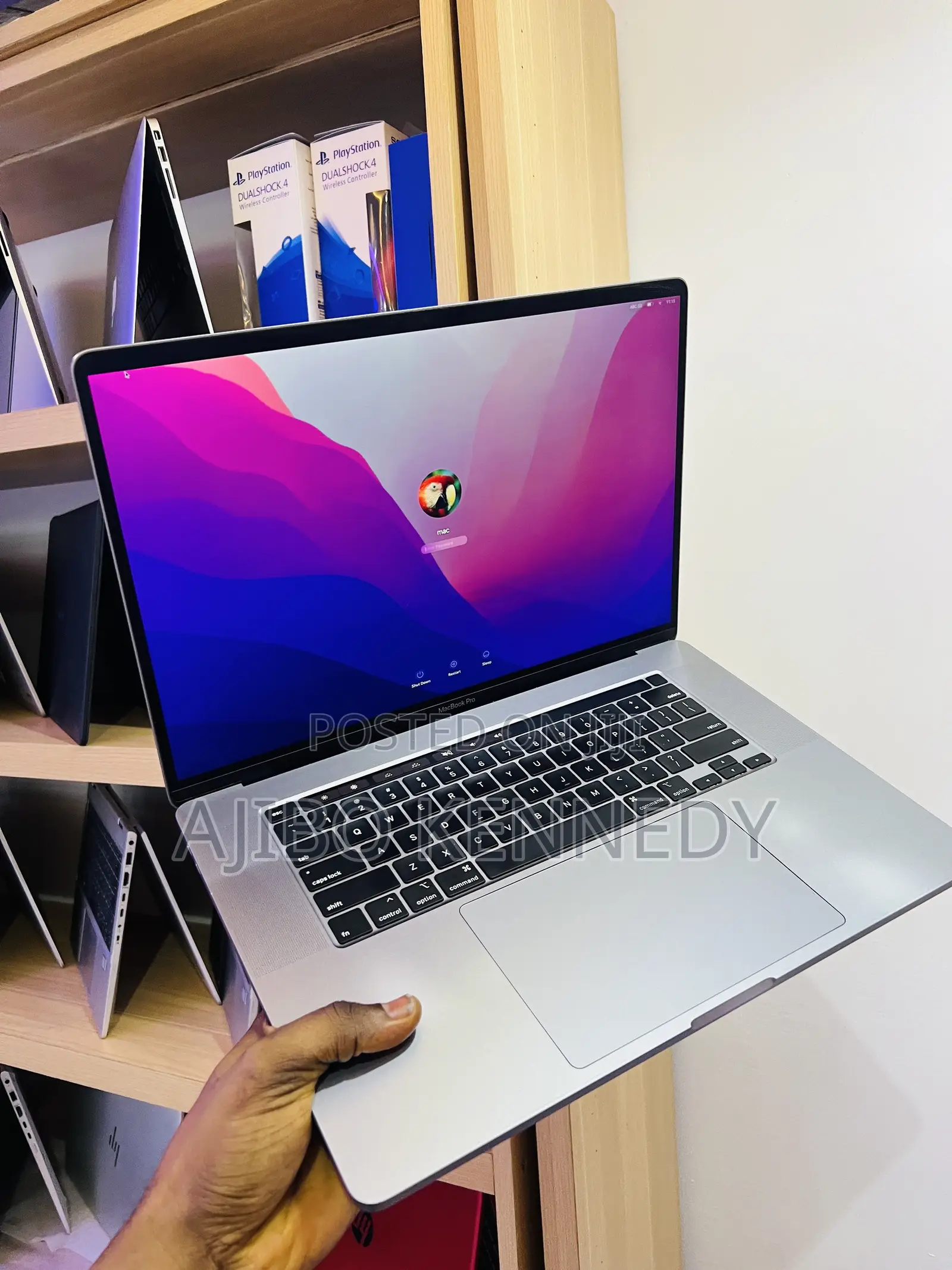 Laptop Apple MacBook Pro 2019 16GB Intel Core i7 SSD 512GB