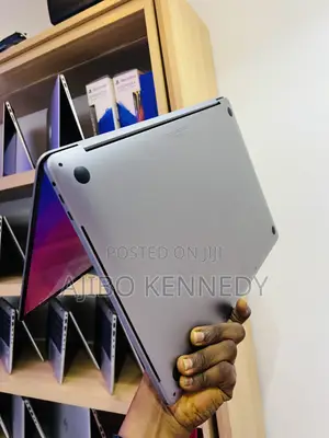 Laptop Apple MacBook Pro 2019 16GB Intel Core i7 SSD 512GB