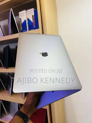 Laptop Apple MacBook Pro 2019 16GB Intel Core i7 SSD 512GB