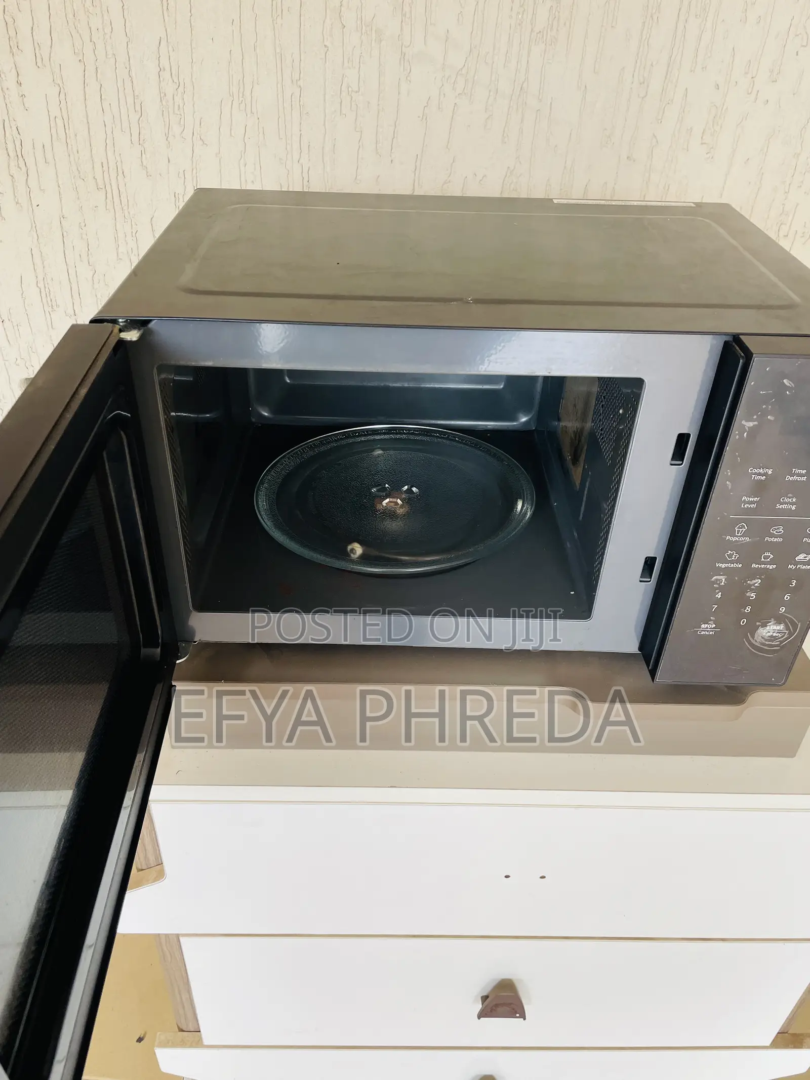 Hisense Microwave Oven -25l