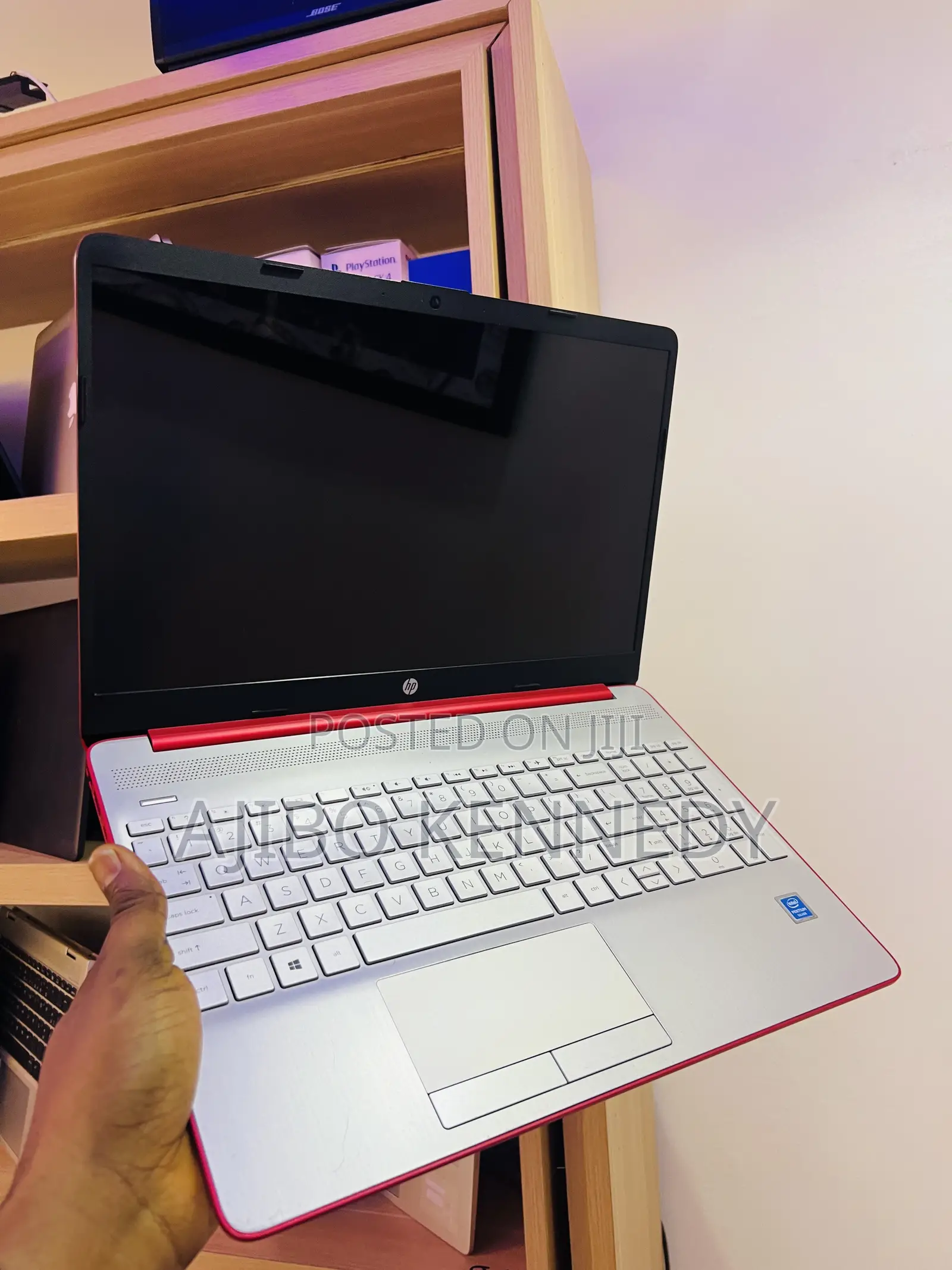 Laptop HP 15-dw1197nia 4GB Intel SSD 128GB
