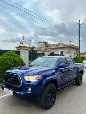 Toyota Tundra 2023 Blue