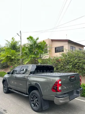 Toyota Hilux Revo Double Cab Deisel 2.4 AWD 2021 Gray