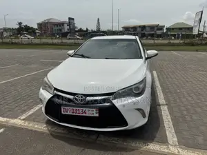 Toyota Camry 2017 White