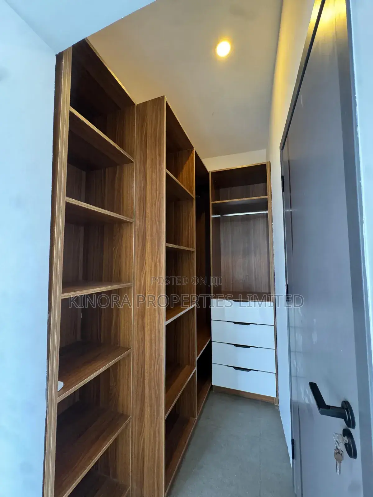 4bdrm Duplex in Ability Square for rent