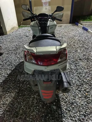 Yamaha Majesty 2014 White