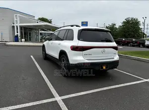 Mercedes-Benz EQB 300 4MATIC 2024 White