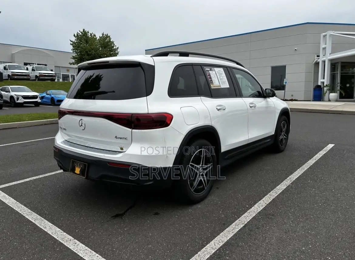 Mercedes-Benz EQB 300 4MATIC 2024 White
