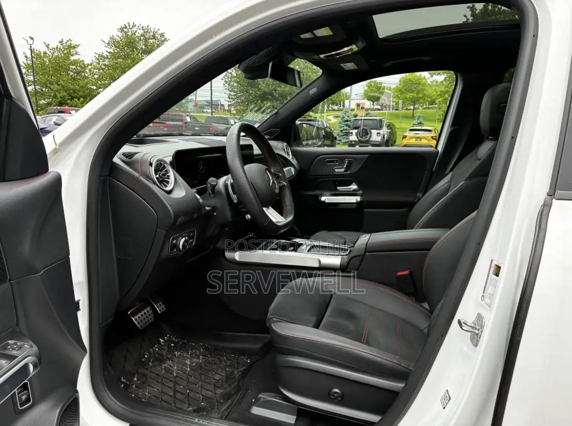 Mercedes-Benz EQB 300 4MATIC 2024 White