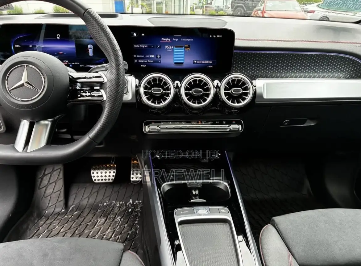 Mercedes-Benz EQB 300 4MATIC 2024 White