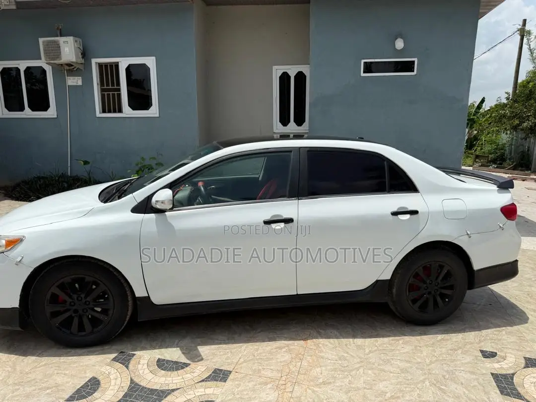 Toyota Corolla 2009 White