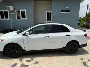 Toyota Corolla 2009 White