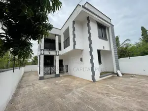 4bdrm Duplex in Spintex for sale