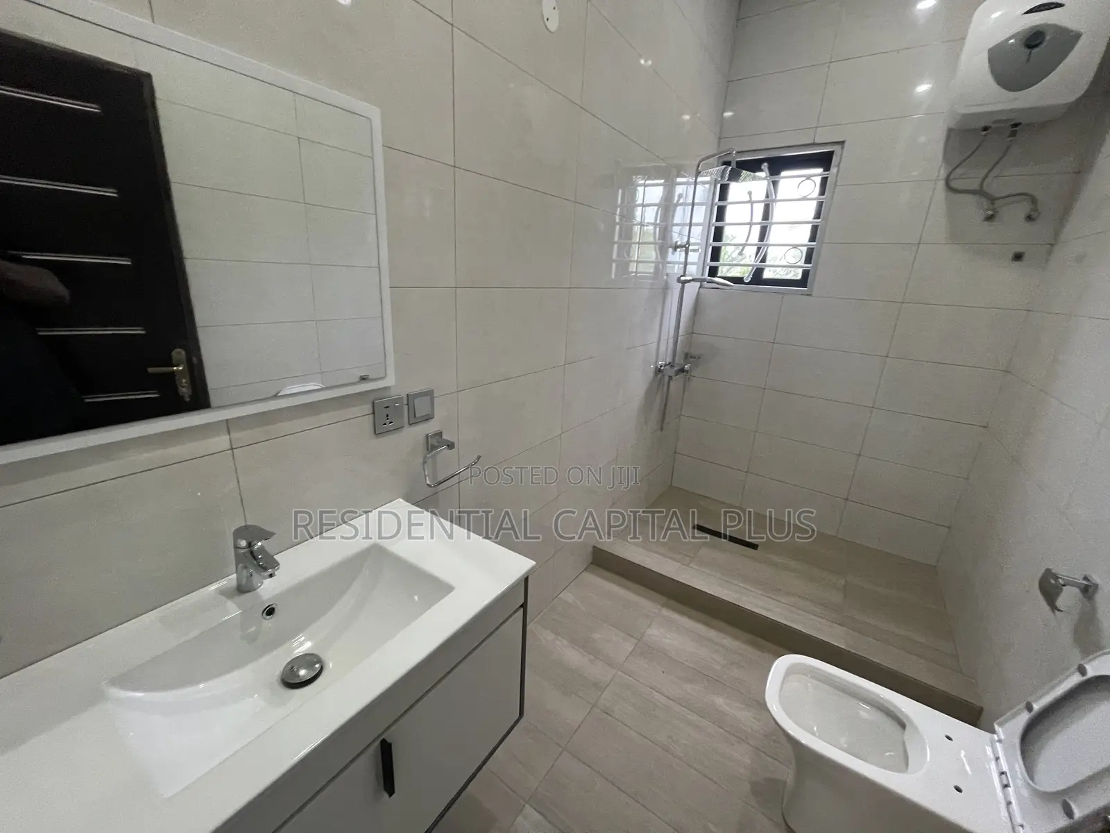 4bdrm Duplex in Spintex for sale