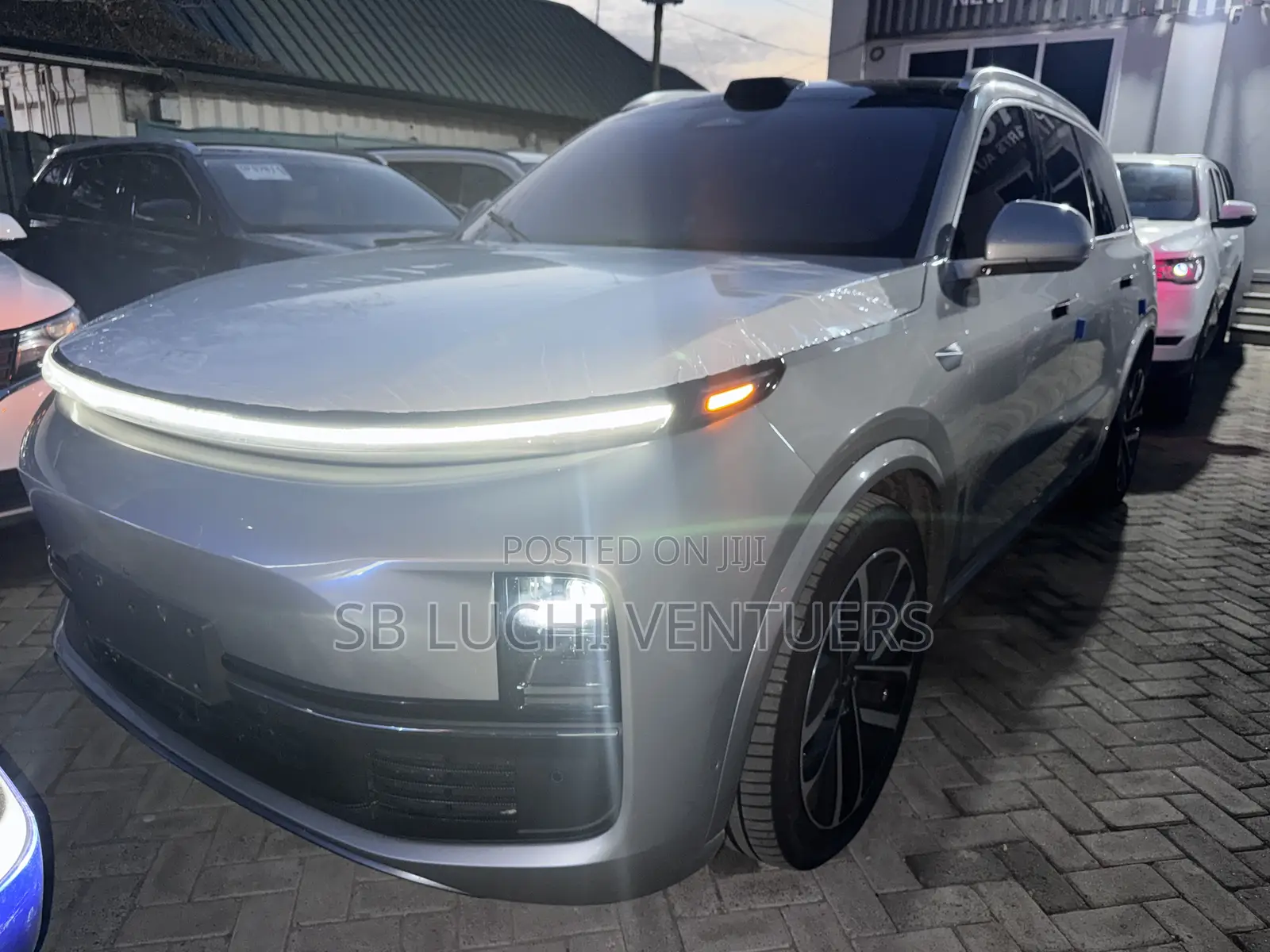 Li Auto L9 1.5 Hybrid AWD 2022 Black