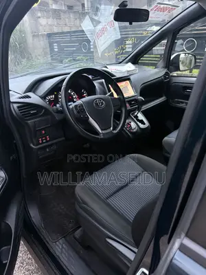 Toyota Voxy 2015 Teal
