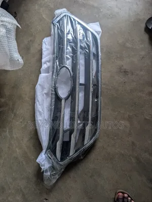Hyundai Tucson 2016 - 2019 Top Grille/ Front Grille / Shell