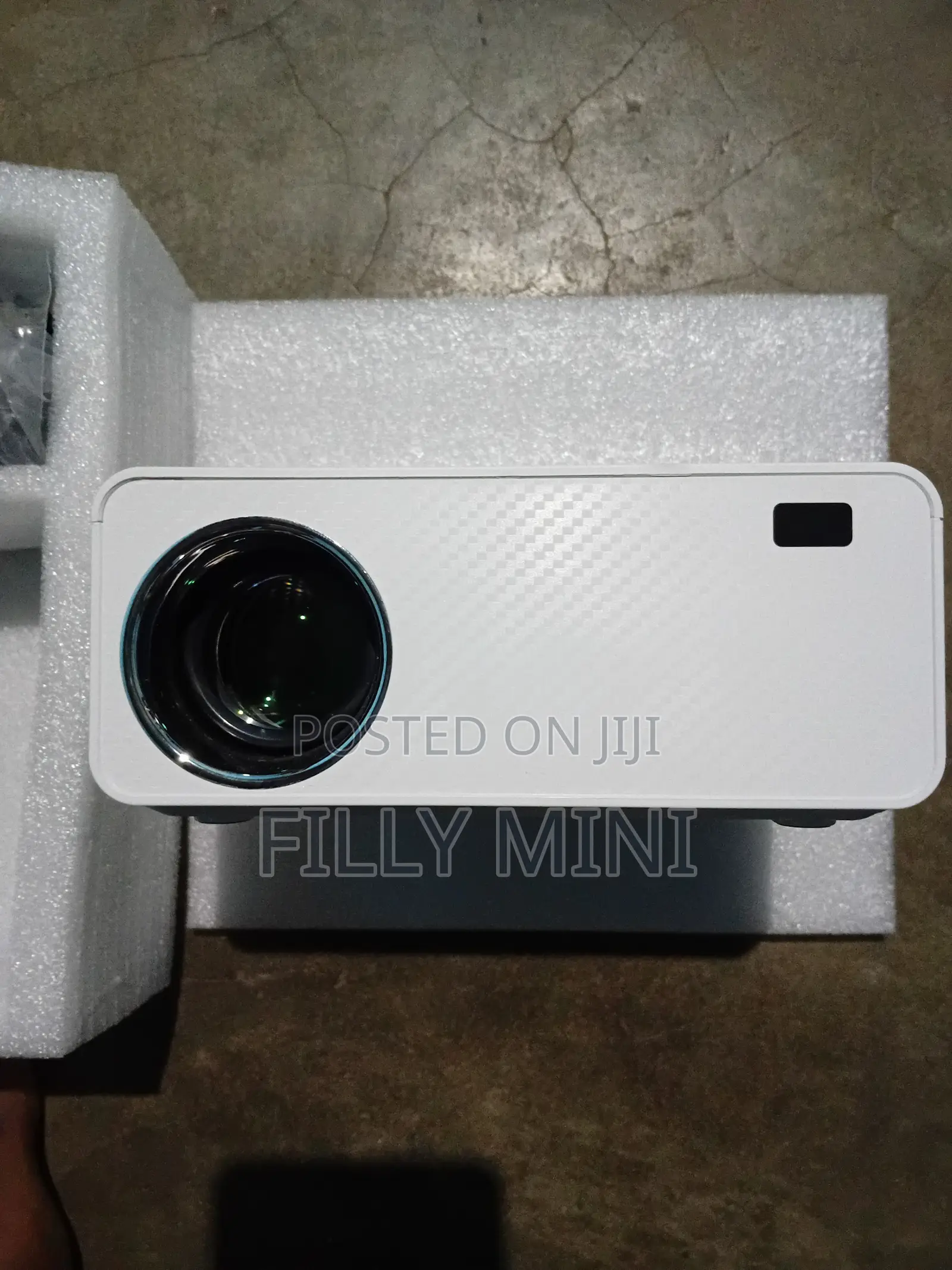 Movie Led Tv 1080p 6000 Lumen Mini Projector Wifi