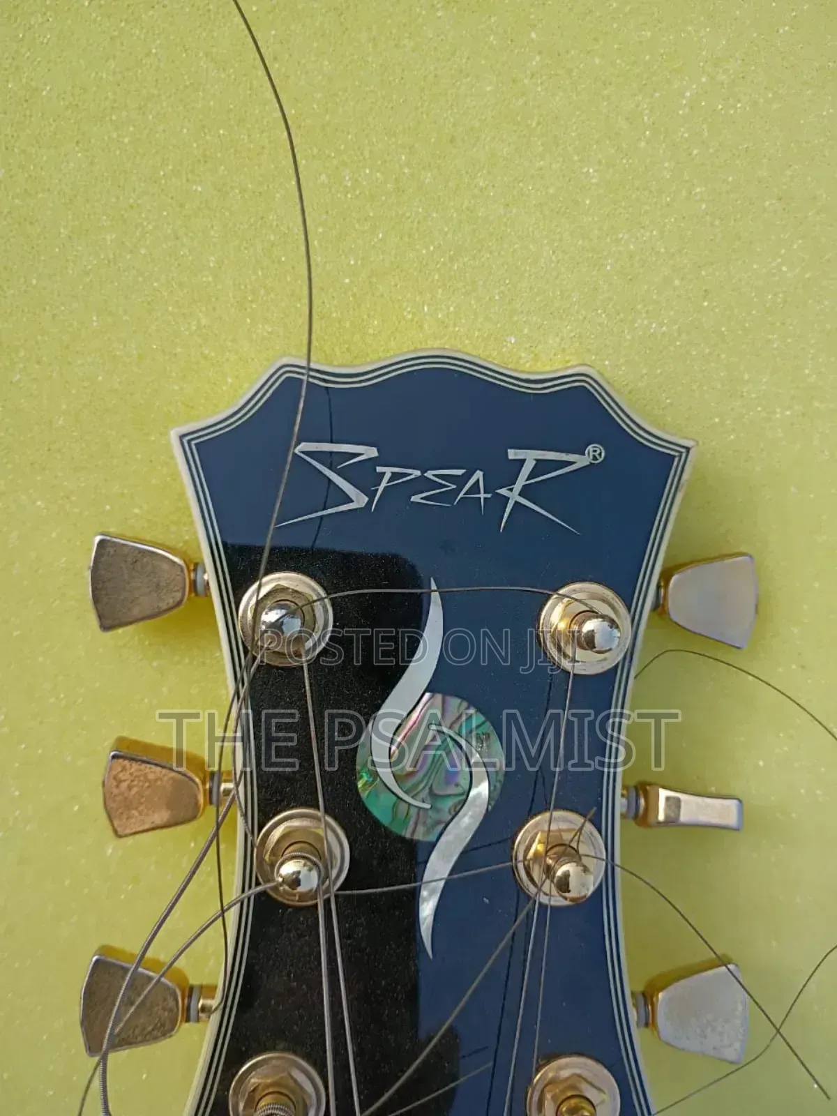 Spear Rd-250 Les Paul Guitar Golden Style