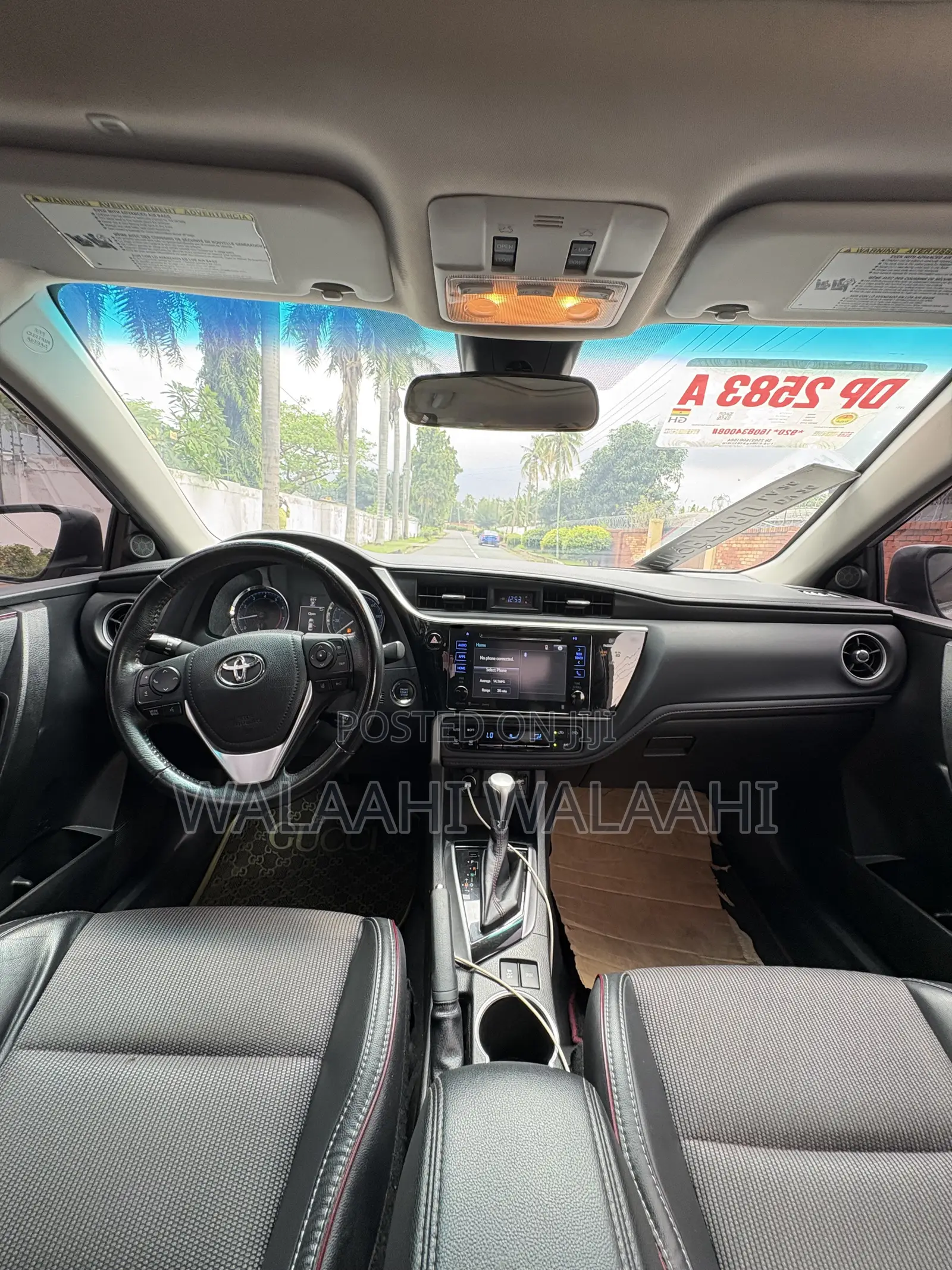 Toyota Corolla SE Special Edition 4dr Sedan (1.8L 4cyl CVT) 2017 Silver