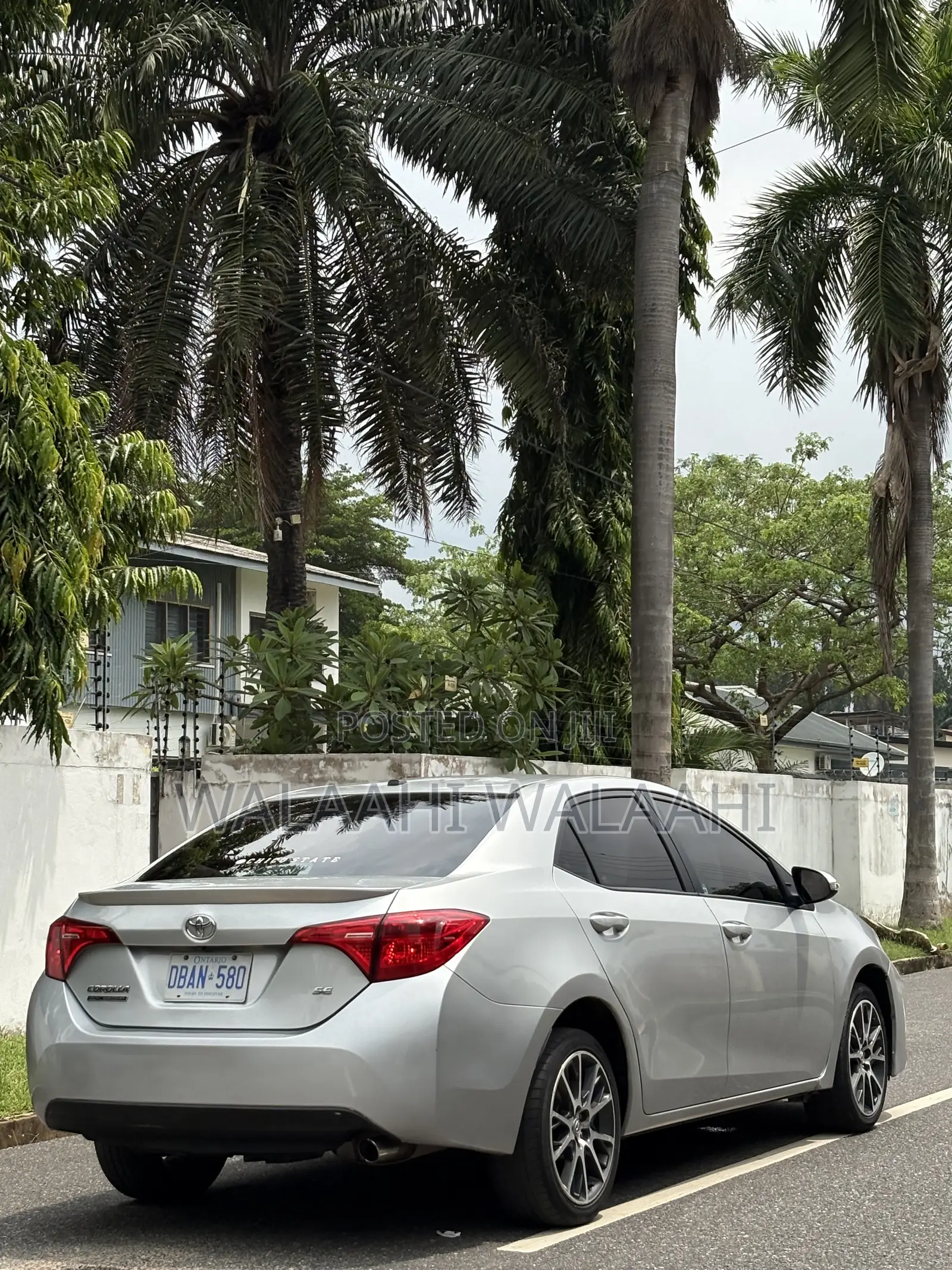 Toyota Corolla SE Special Edition 4dr Sedan (1.8L 4cyl CVT) 2017 Silver