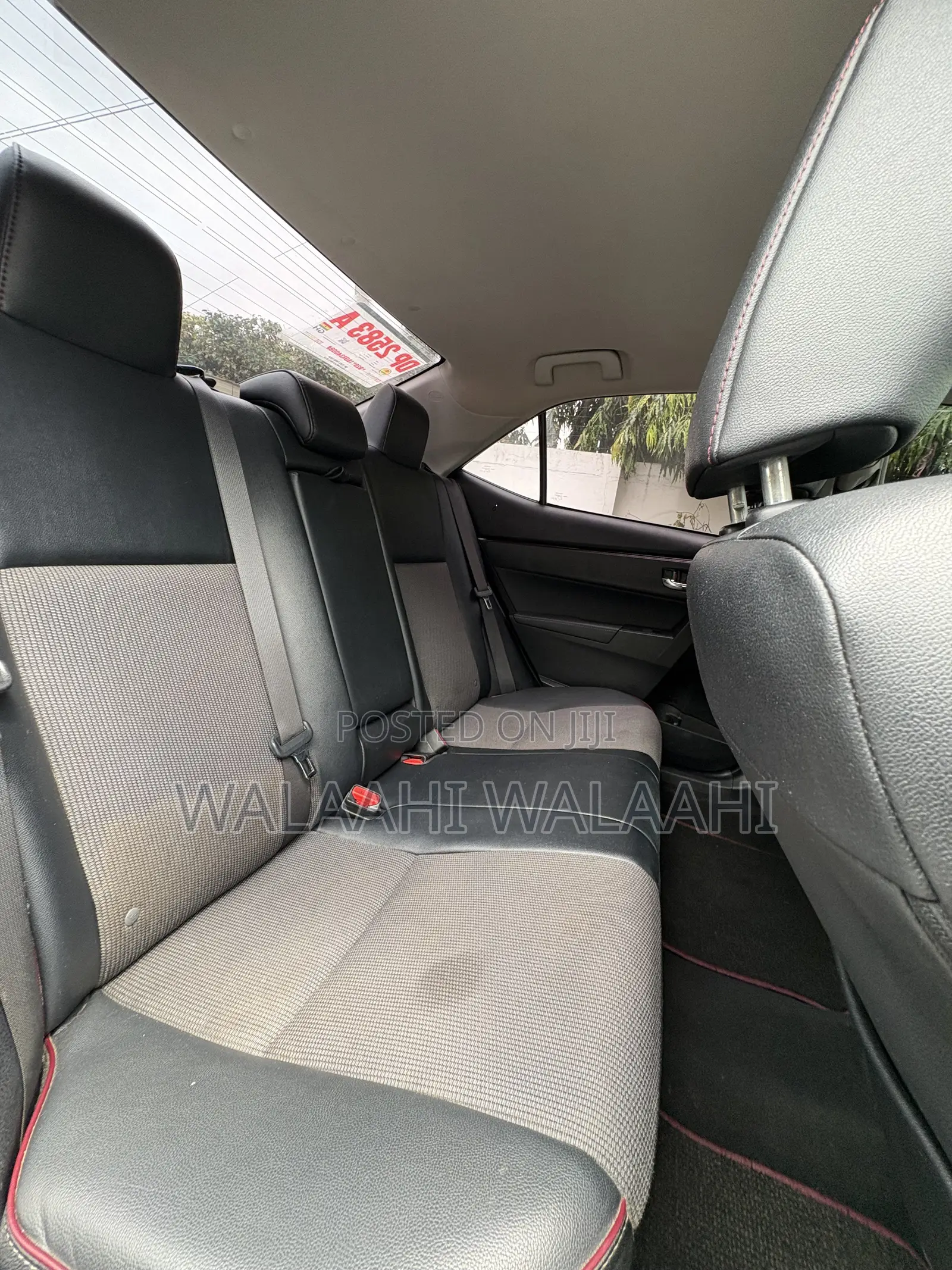 Toyota Corolla SE Special Edition 4dr Sedan (1.8L 4cyl CVT) 2017 Silver