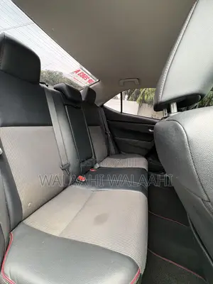 Toyota Corolla SE Special Edition 4dr Sedan (1.8L 4cyl CVT) 2017 Silver