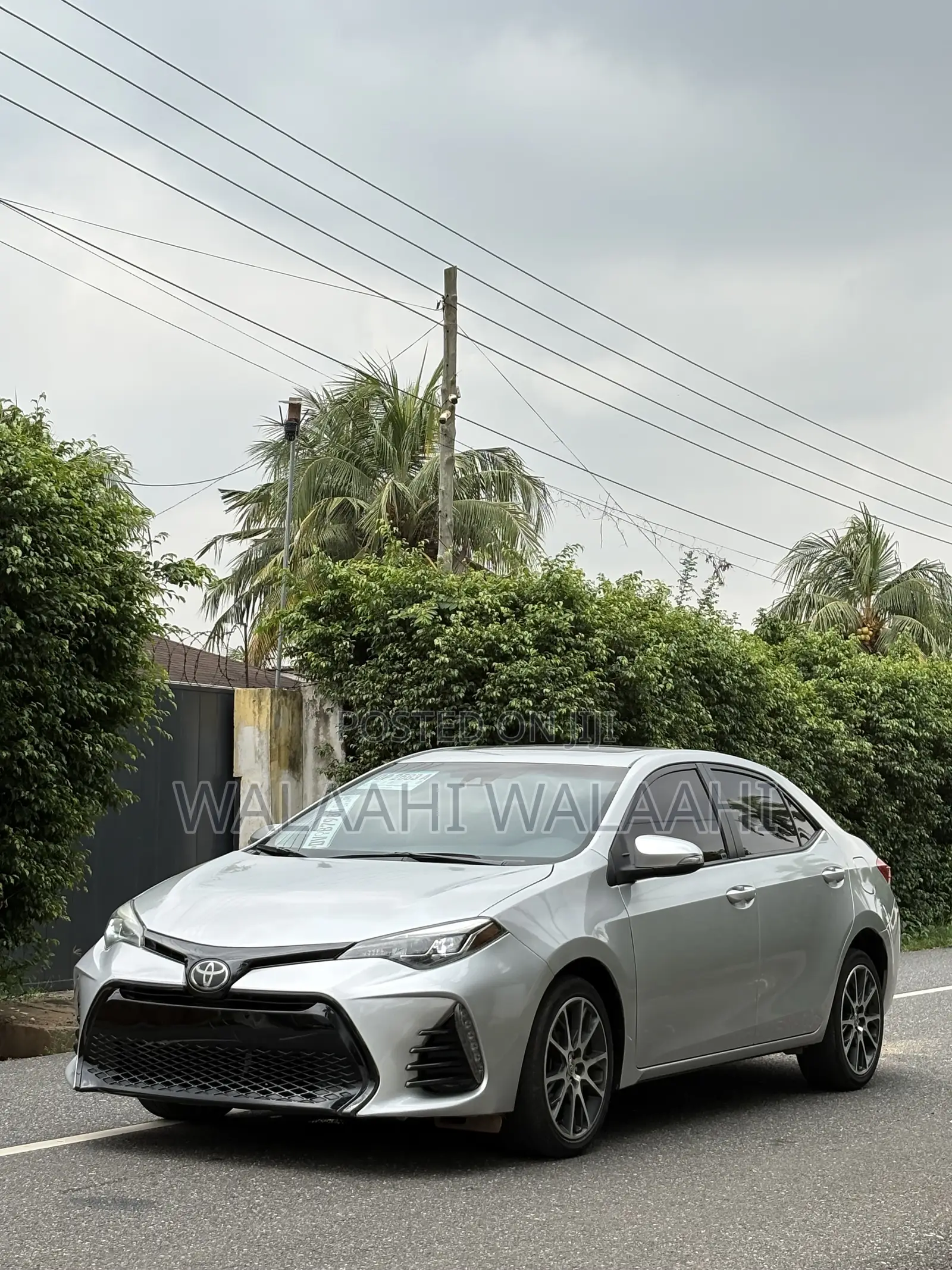 Toyota Corolla SE Special Edition 4dr Sedan (1.8L 4cyl CVT) 2017 Silver