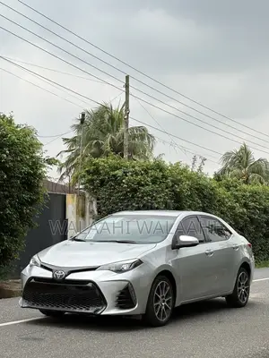 Toyota Corolla SE Special Edition 4dr Sedan (1.8L 4cyl CVT) 2017 Silver