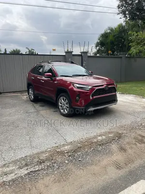 Toyota RAV4 XLE Premium AWD 2024 Red