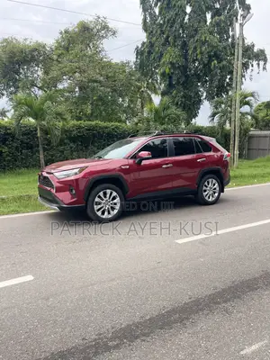 Toyota RAV4 XLE Premium AWD 2024 Red