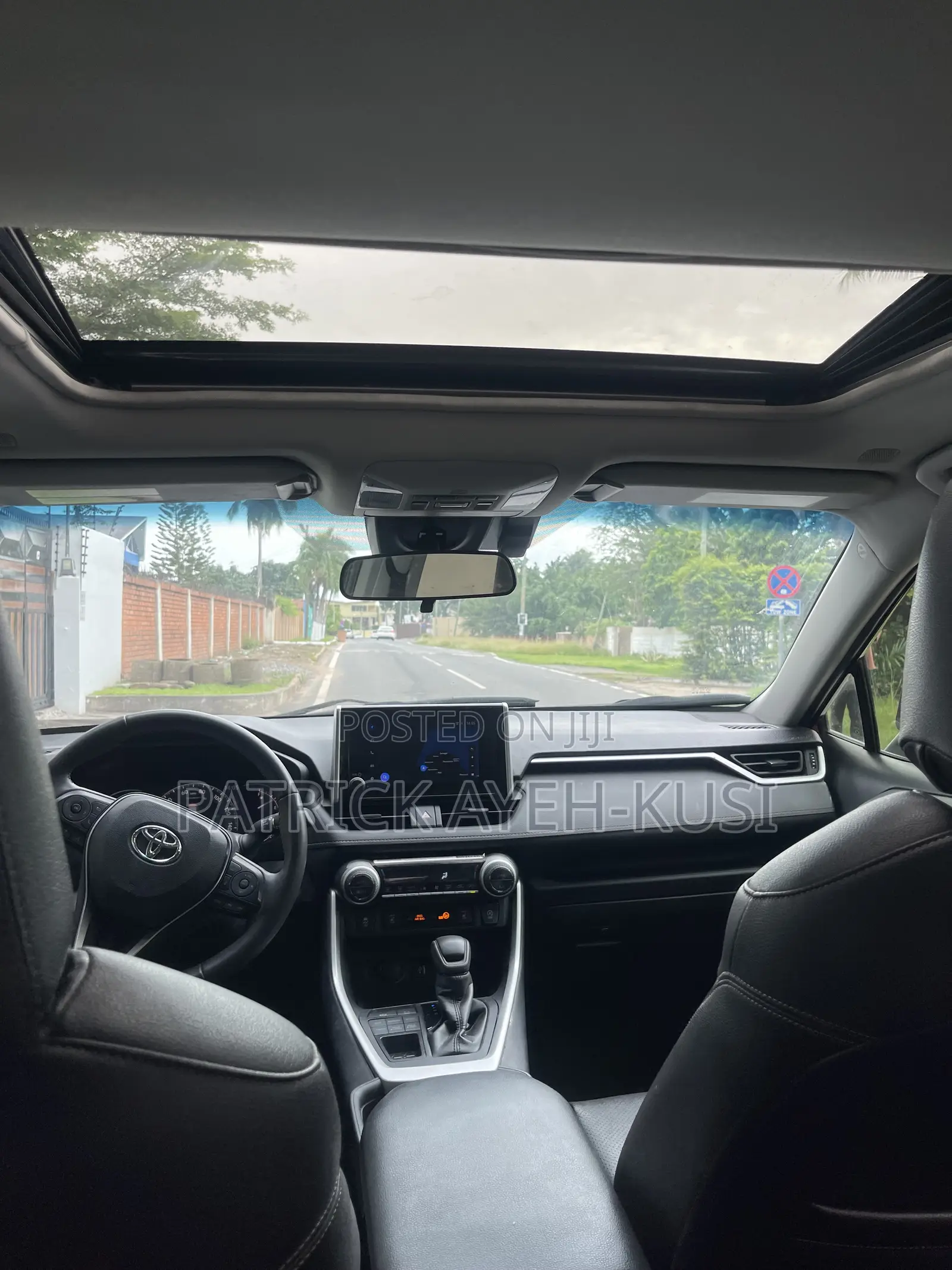 Toyota RAV4 XLE Premium AWD 2024 Red