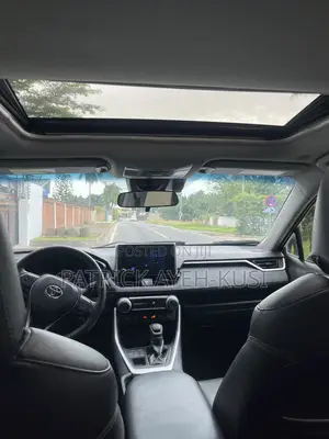 Toyota RAV4 XLE Premium AWD 2024 Red