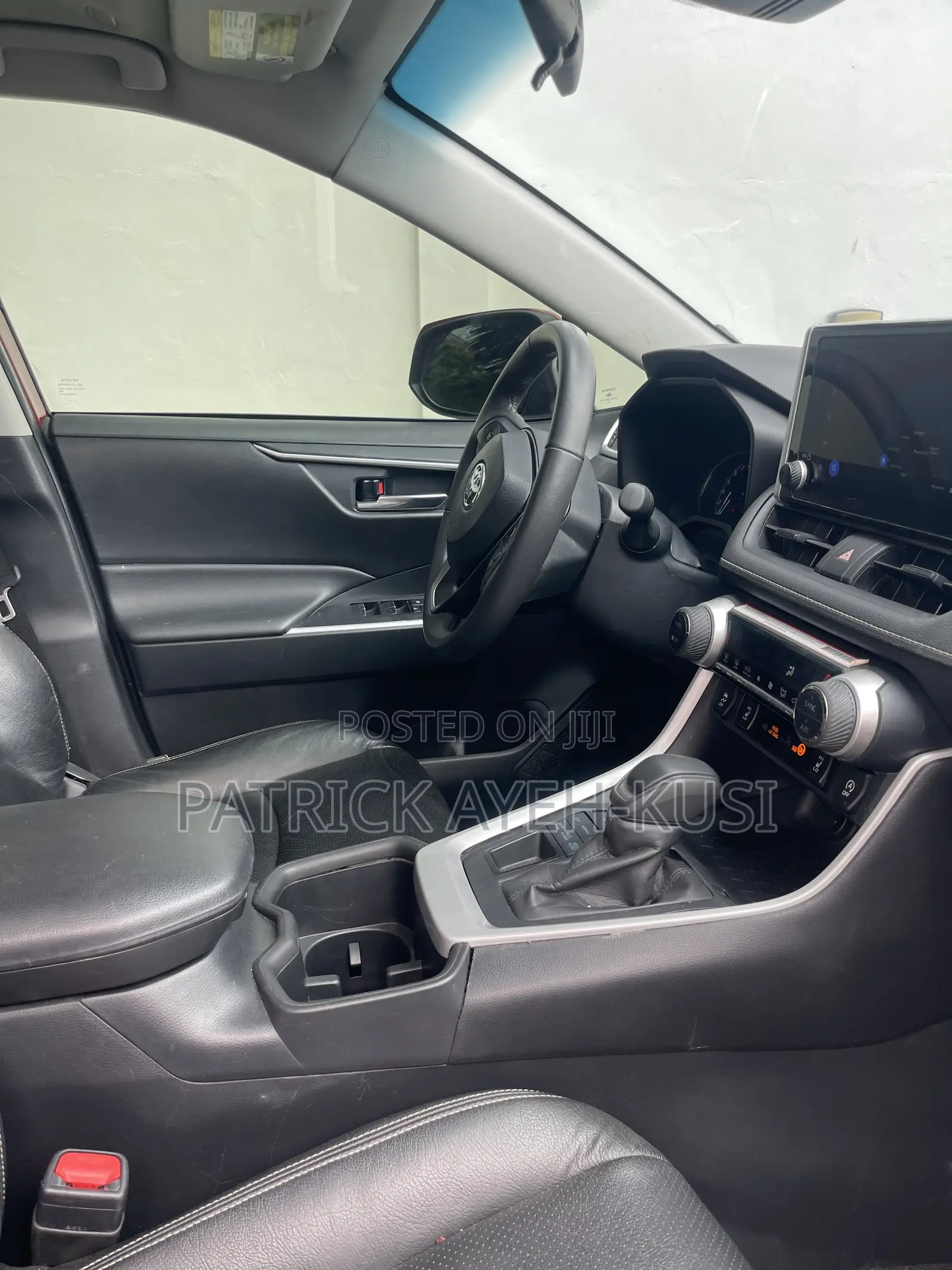 Toyota RAV4 XLE Premium AWD 2024 Red