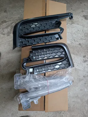 Toyota Corolla S 2020,2021,2022,2023 Fog Light and Cover Se Sport